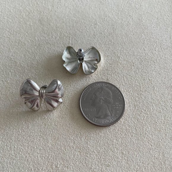 Bow Stud Earrings - Picture 2 of 3